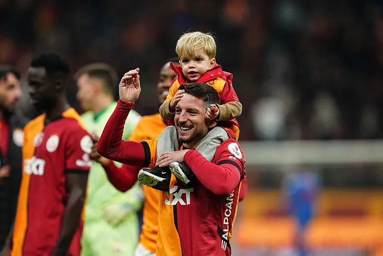 Son dakika Galatasaray haberi: Yunus Akgün’ün yeni rotası belli oluyor! Dünya devi talip oldu...