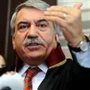 Özdemir Özok hayatını kaybetti