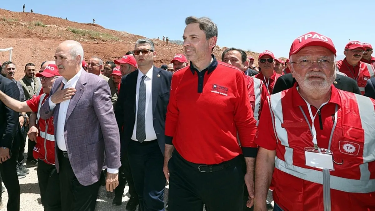 Bakan Alparslan Bayraktar Diyarbakır'daki keşfin detaylarını SABAH'a anlattı: Petrolümüzü taştan çıkaracağız