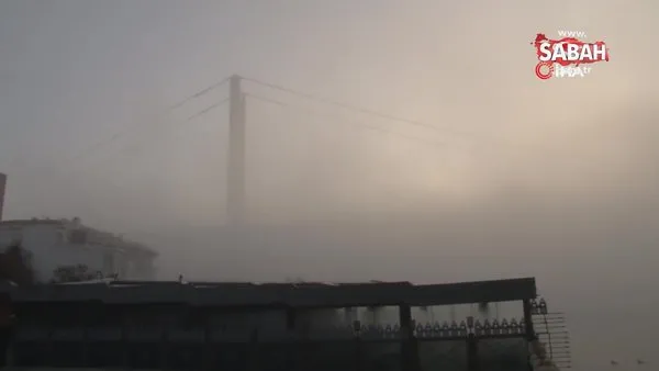 İstanbul Boğazı'nda gemi trafiği askıya alındı | Video