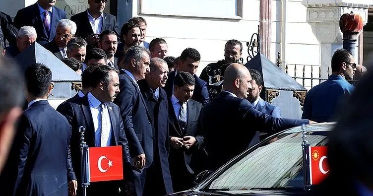 Erdoğan, cuma namazını Başyazıcıoğlu Camisi’nde kıldı
