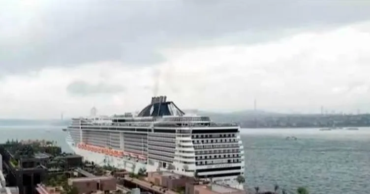 4 bin kişilik gemi Splendida, Galataport İstanbul’a yanaştı