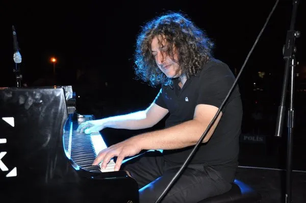 Tuluyhan Uğurlu'nun Karaman konseri