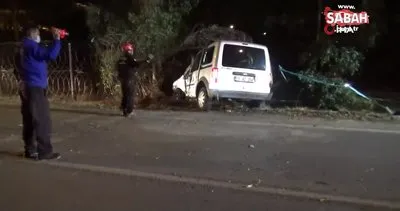 İzmir’de kontrolden çıkan otomobil ağaca çarptı: 1 ölü, 2 yaralı