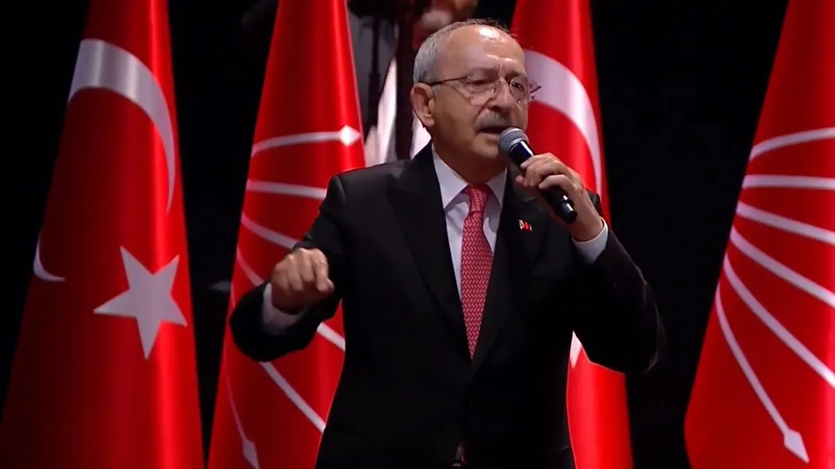 Kemal Kılıçdaroğlu, CHP grup toplantısında konuşma yaparken