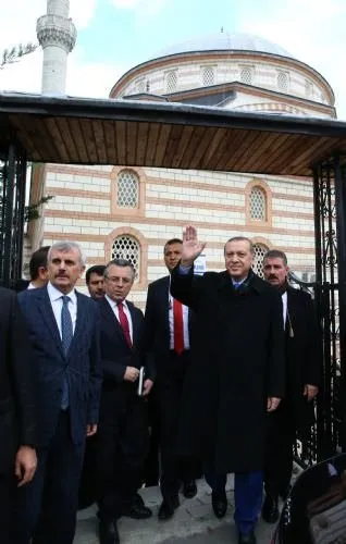 Cumhurbaşkanı Erdoğan eski mahallesinde