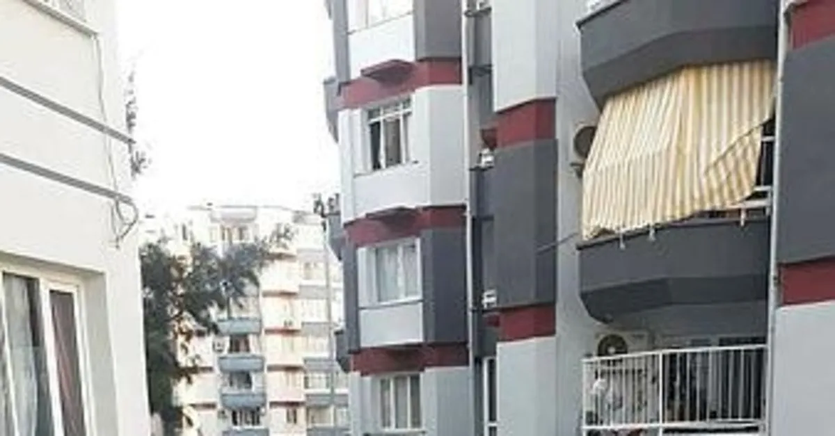 bir yasindaki cocuk 5 inci kattan