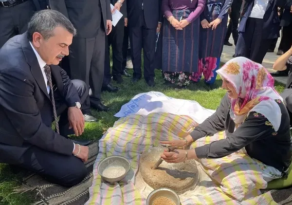 bakan-tekinden-gastronomi-okullari-mujdesi-1781698703140.jpg