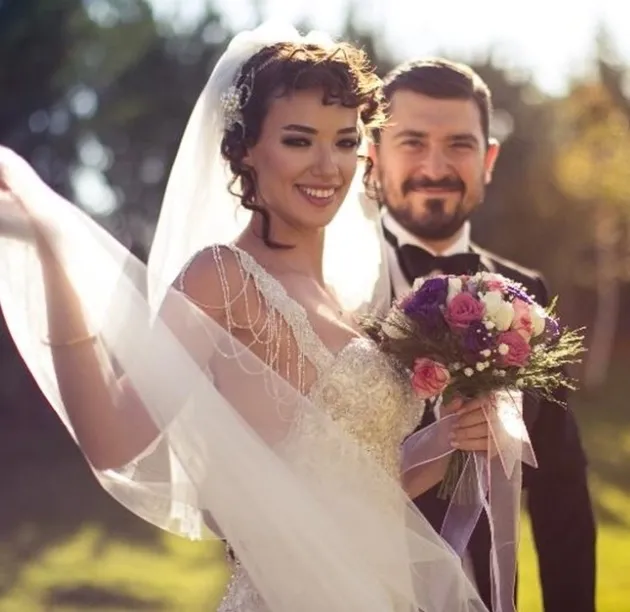 Güzel oyuncu Seda Bakan’ın 2024 yılı süslü geçmiş! İşte iltifat yağmuruna tutulan pozlar...