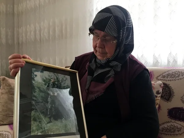 katliamdan-once-birlikte-fotograf-cektirmisler-1653453400656.jpg