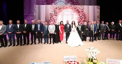 70 şahitli nikah! Platforma sığmadılar 