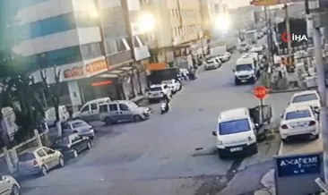 İstanbul Beylikdüzü’nde motosiklet ile otomobil kafa kafaya böyle çarpıştı