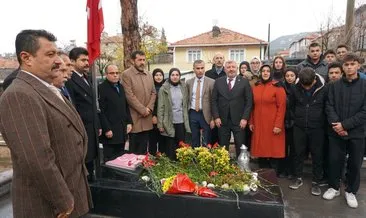 Şehit öğretmen Şenay Aybüke Yalçın Osmancık'taki kabri başında anıldı #batman