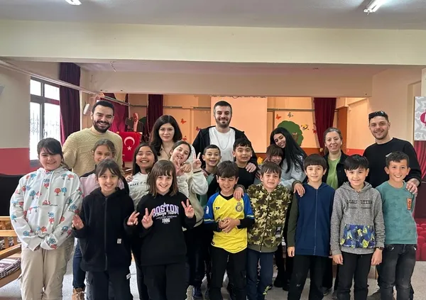hayalime-ortak-ol-toplulugu-gonulluleri-koy-okullarini-ziyaret-etti-1681133155823.jpg