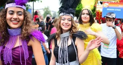 Adana Portakal Çiçeği Karnavalı’nda renkli görüntüler