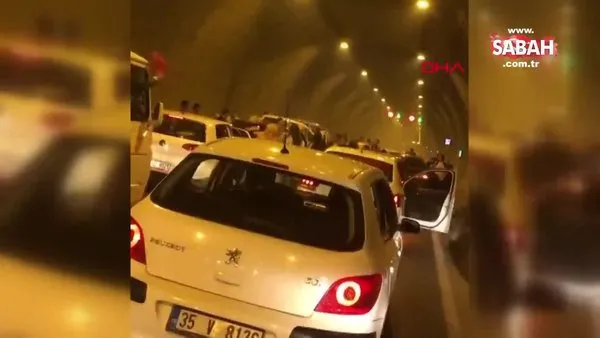 İzmir'de Konak Tüneli'ni kapatan trafik magandaları halay çektiler!