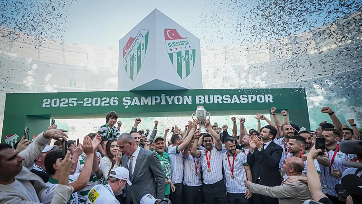 Bursaspor şampiyonluk kupasına kavuştu!