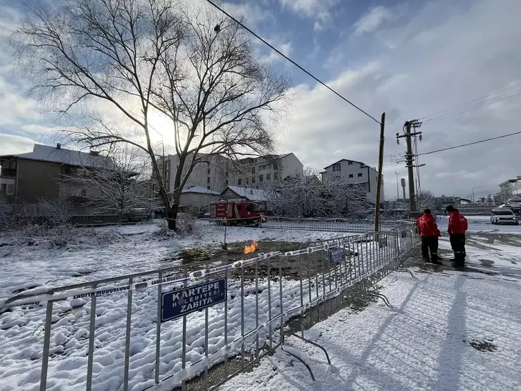 TÜBİTAK’tan uzmanlar geldi: AFAD ekipleri başında bekliyor! 5 gündür sönmüyor... Bir ilin konuştuğu ateş