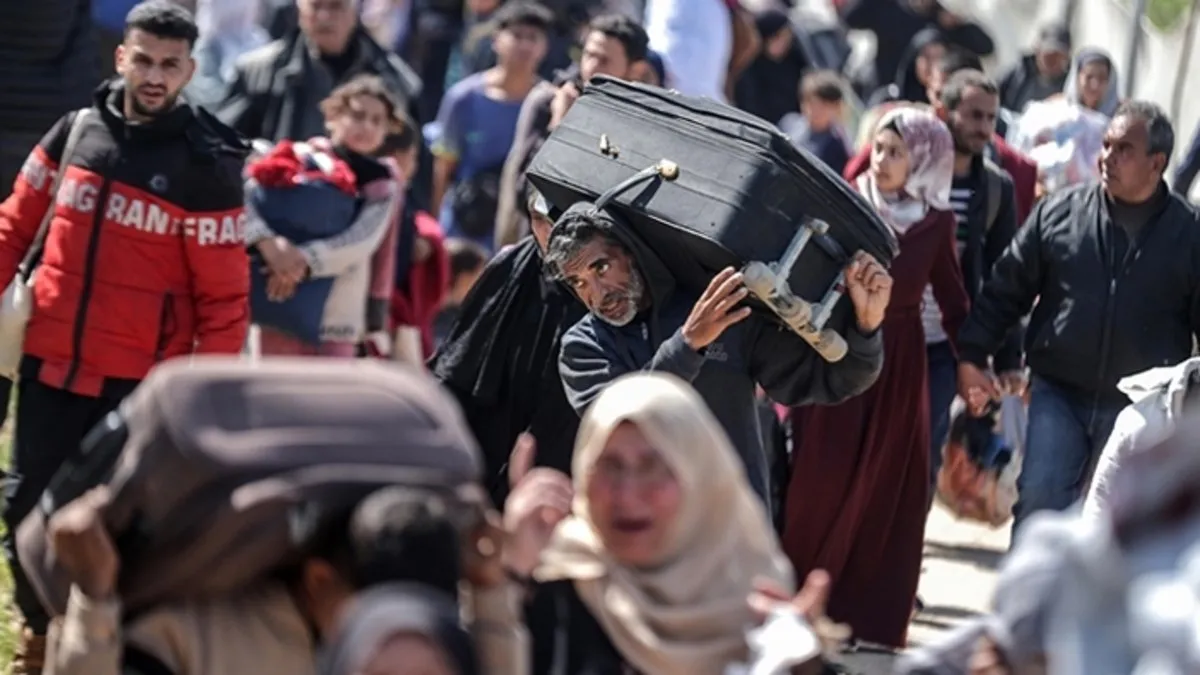BM: İsrail'in Gazze'ye saldırıları yeniden başlatmasının ardından 142 bin kişi yerinden edildi