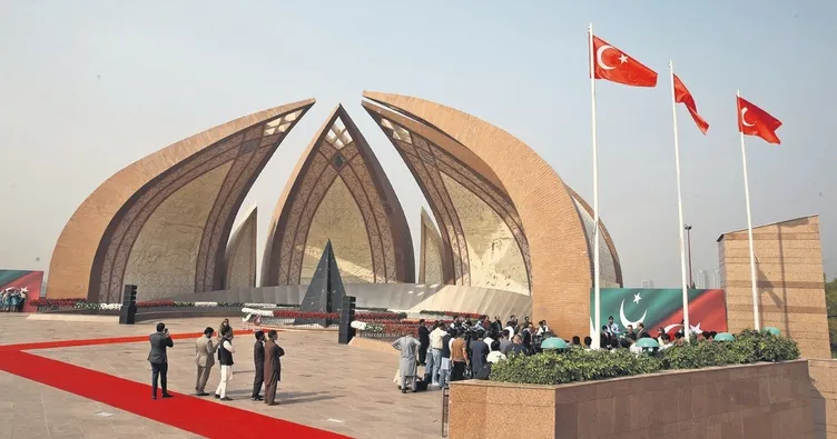 Dostlardan 102’nci yıl mesajları yağdı