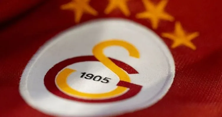 Galatasaray’dan o isme istifa çağrısı!