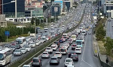 İstanbul’da haftanın ilk gününde trafik yoğunluğu oluştu