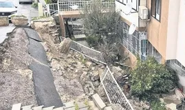 Sesimizi duyan yok mu