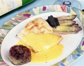 Havyar, Kuşkonmazlı, Mousseline Soslu Kalkan Belçika Mutfağından