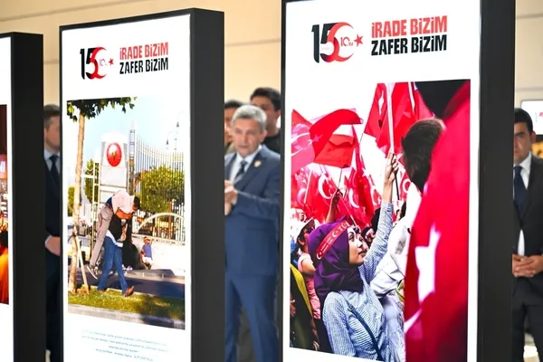 antalyada-hafiza-ve-hatira-15-temmuz-fotograf-sergisi-acildi-1784036654105.jpeg