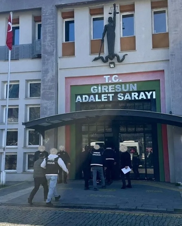 giresunda-uyusturucu-operasyonu-4-kisi-tutuklandi-1738403172584.jpg