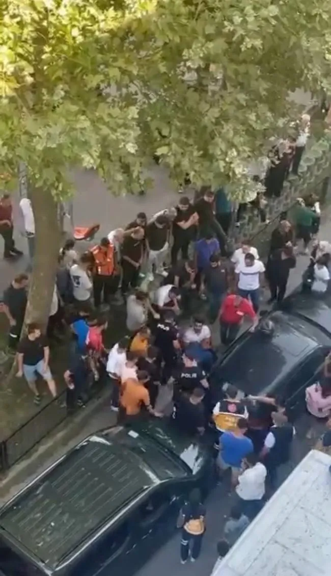 51 yaşındaki sapıktan 17 yaşındaki çocuğu istismar! Mahalleli linç etti: Cinsel içerikli mesaj gönderip…