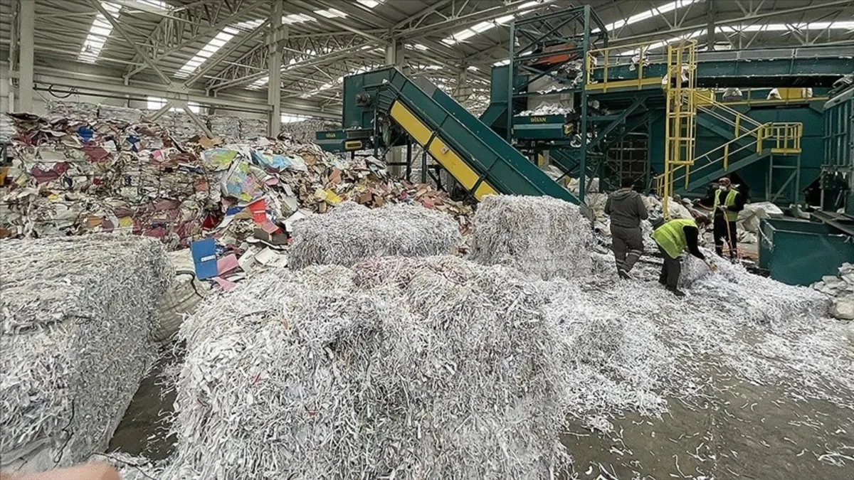 Türkiye’de 120 milyon ton atık oluştu: 42,2 milyonu tehlikeli! Türkiye’de 120 milyon ton atık oluştu: 42,2 milyonu tehlikeli!