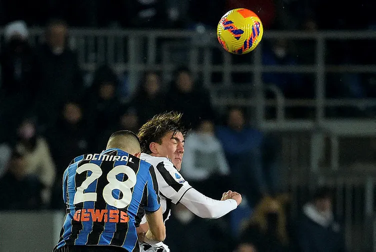 Son dakika: Milli yıldız Merih Demiral İtalya’yı salladı! Juventus’un yıldızı Vlahovic perişan oldu…