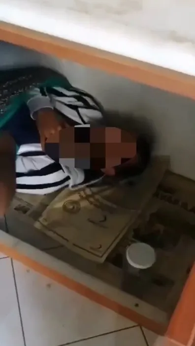 Samsun’da ilginç anlar: 9 yıl aranması olan şahıs mutfak tezgahı altında yakalandı!