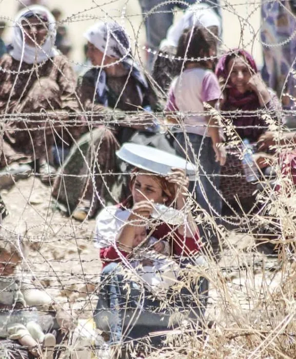 Suriyelilerin sınırda bekleyişi