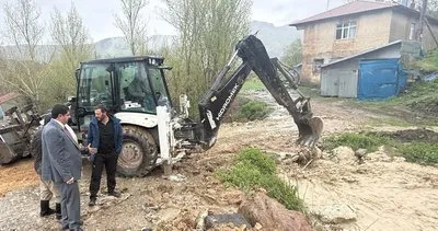 Etkili olan sağanak Köprüköy ilçesinde sele neden oldu #erzurum