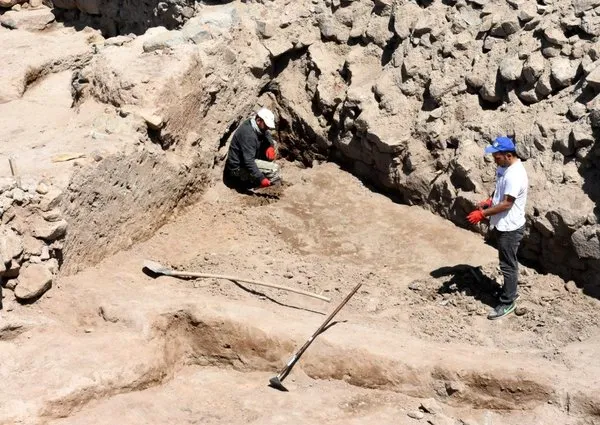 4000 yıllık şehirde 9 yapı katı tespit edildi