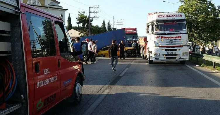 Bursa’da 7 aracın karıştığı zincirleme kaza: 1 ölü, 1 yaralı
