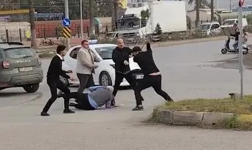 Hatay'da akılalmaz olay: Yol ortasında üzerinde süpürge kırdı! #hatay