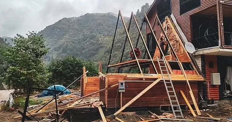 Fırtınada riskli binalar kaldırılıyor