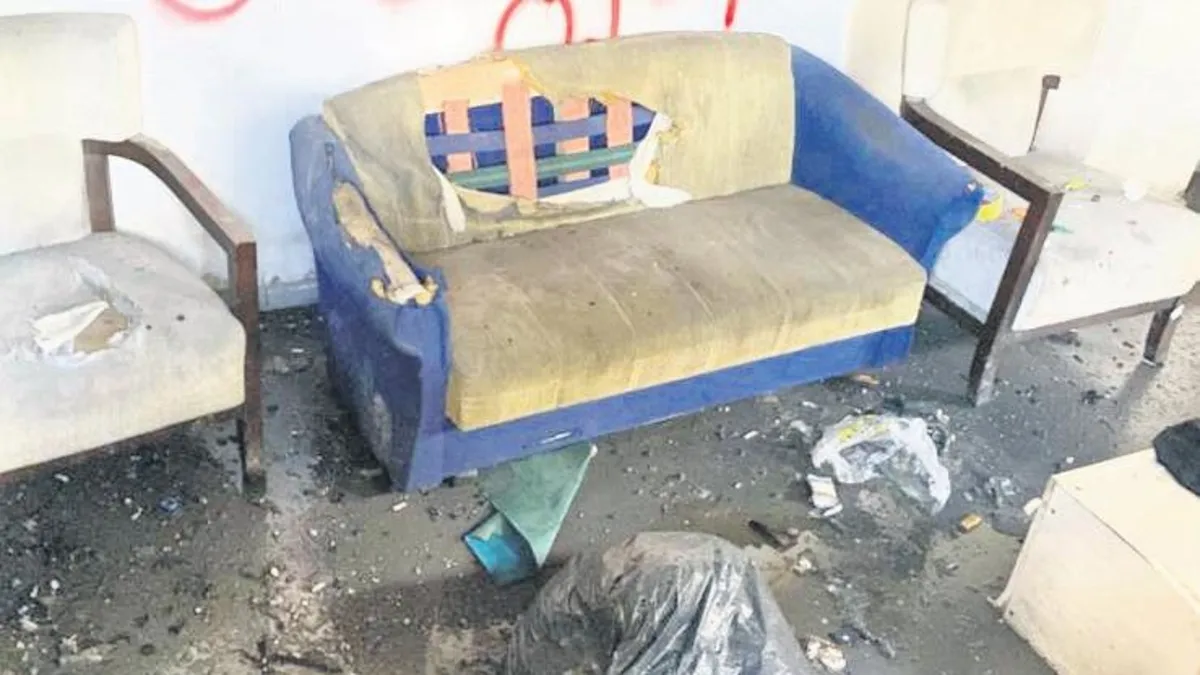 Eski kulüp binası batakhaneye döndü