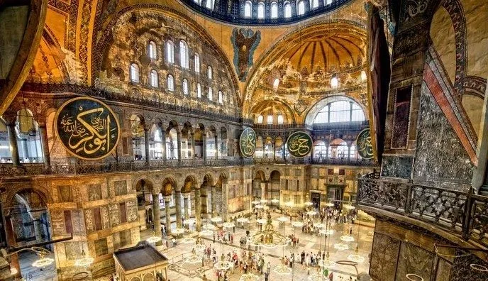 Kritik açıklama! 'Ayasofya Camisi'ne ait bazı eserler müzeye çevrilirken yapıdan uzaklaştırıldı'