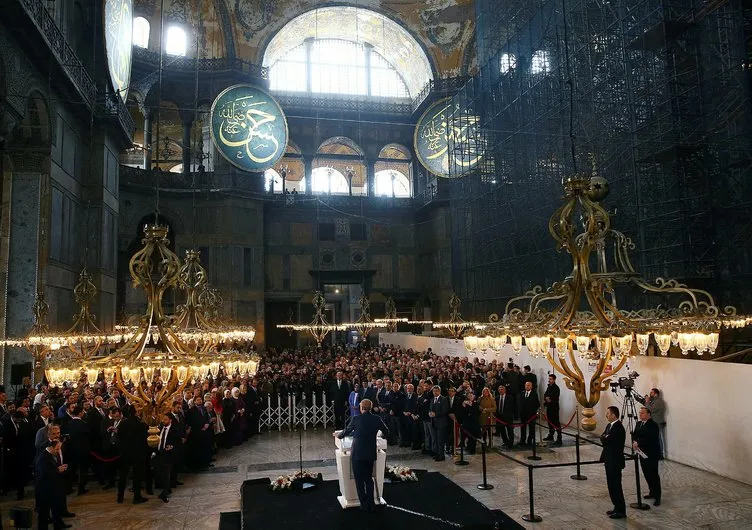 Cumhurbaşkanı Erdoğan'ın Yeditepe Bienali açılışından yansıyan kareleri