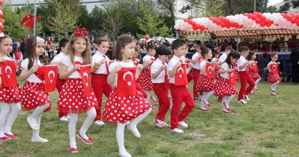 Egm Acikladi 23 Nisan Da Sokaga Cikma Yasagi Olacak Mi 23 Nisan