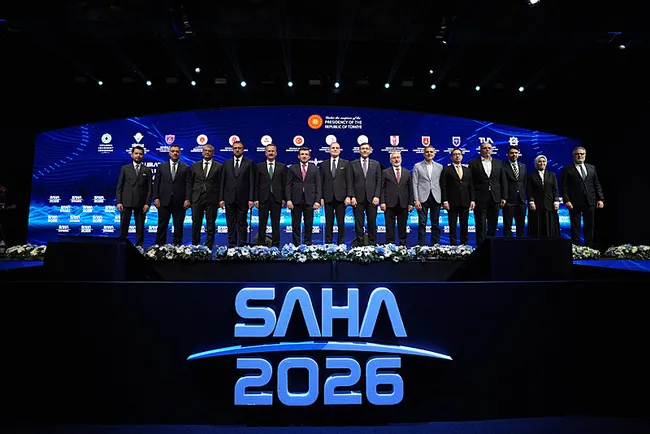 ak-parti-sozcusu-omer-celik-ozgur-ozel-kendi-partisini-yonetemiyor-1778337945609.jpeg