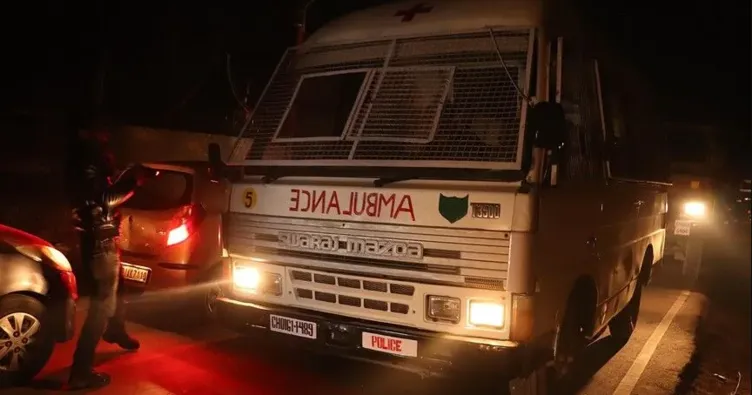 Hindistan’da kamyon kontrol çıktı: 15 kişi ezilerek can verdi