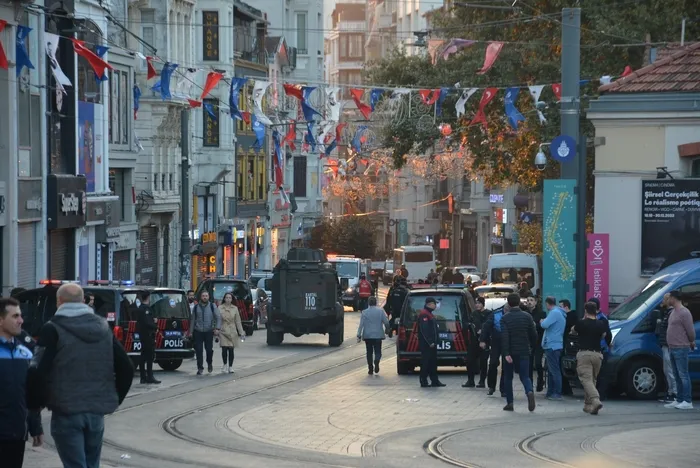 son-dakika-taksim-istiklal-caddesinde-patlama-6-can-kaybi-53-yarali-var-1668359260952.jpg
