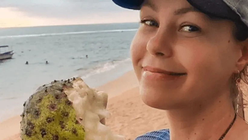 Sadece meyve yiyordu: Vegan sosyal medya fenomeni açlıktan hayatını kaybetti