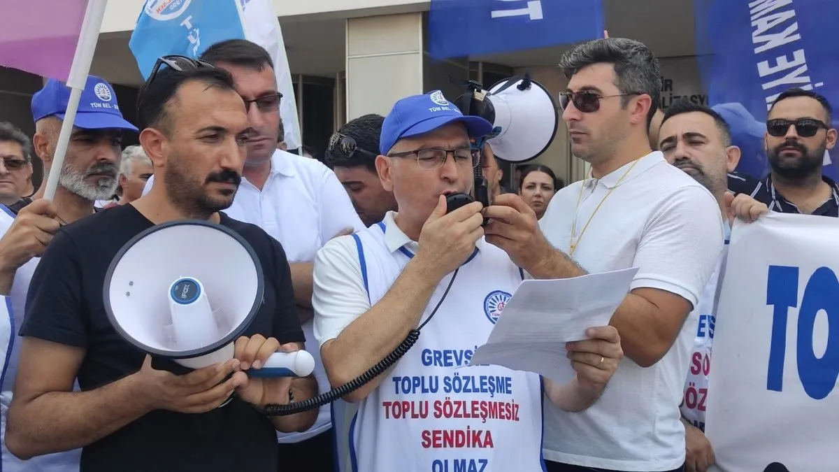 İZSU önünde TİS isyanı!