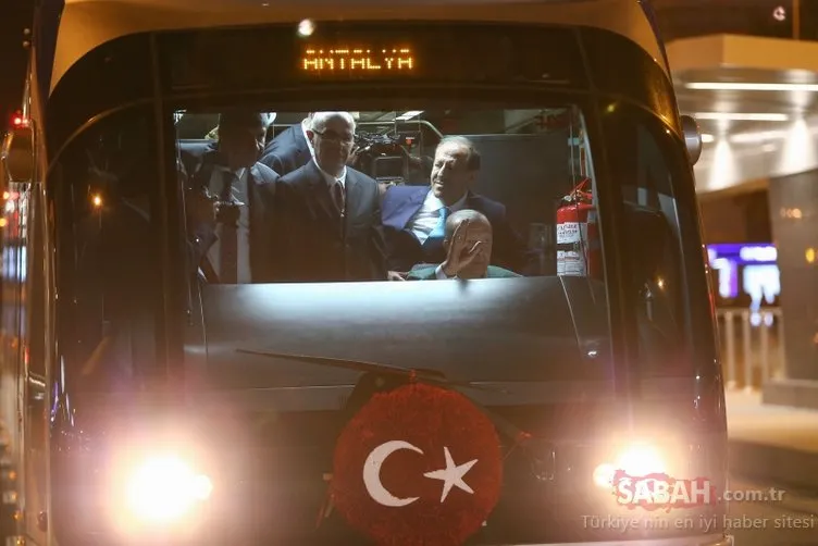 Başkan Erdoğan Antalya'da tramvay hattı açıp test sürüşü yaptı